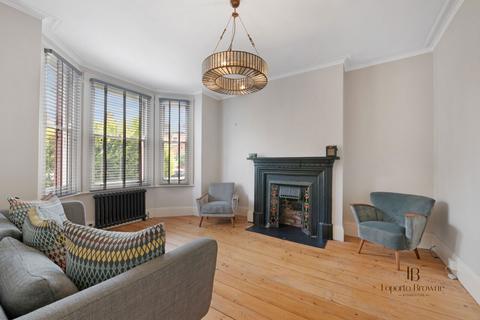 3 bedroom maisonette for sale, Wotton Road, NW2