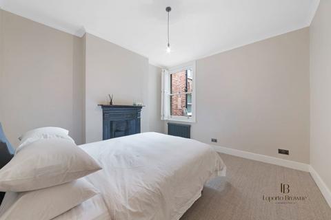 3 bedroom maisonette for sale, Wotton Road, NW2
