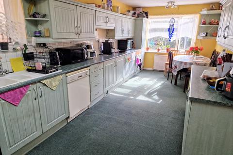 1 bedroom semi-detached house to rent, Lincoln Road, Peterborough, PE1