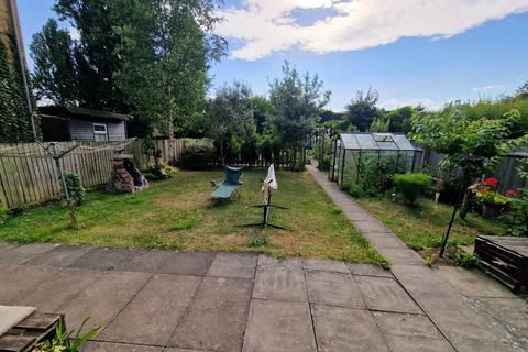 1 bedroom semi-detached house to rent, Lincoln Road, Peterborough, PE1