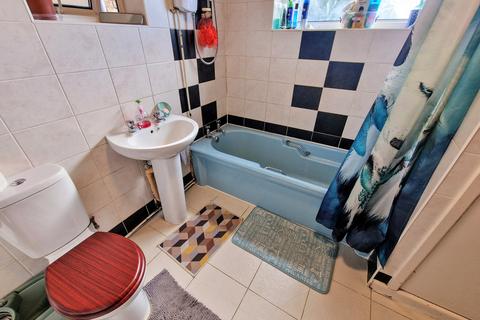 1 bedroom semi-detached house to rent, Lincoln Road, Peterborough, PE1