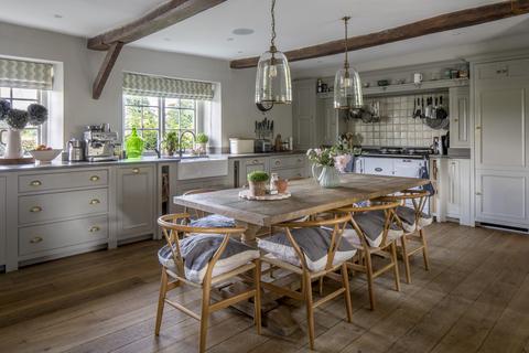 7 bedroom country house to rent, Main Street, Cirencester, GL7