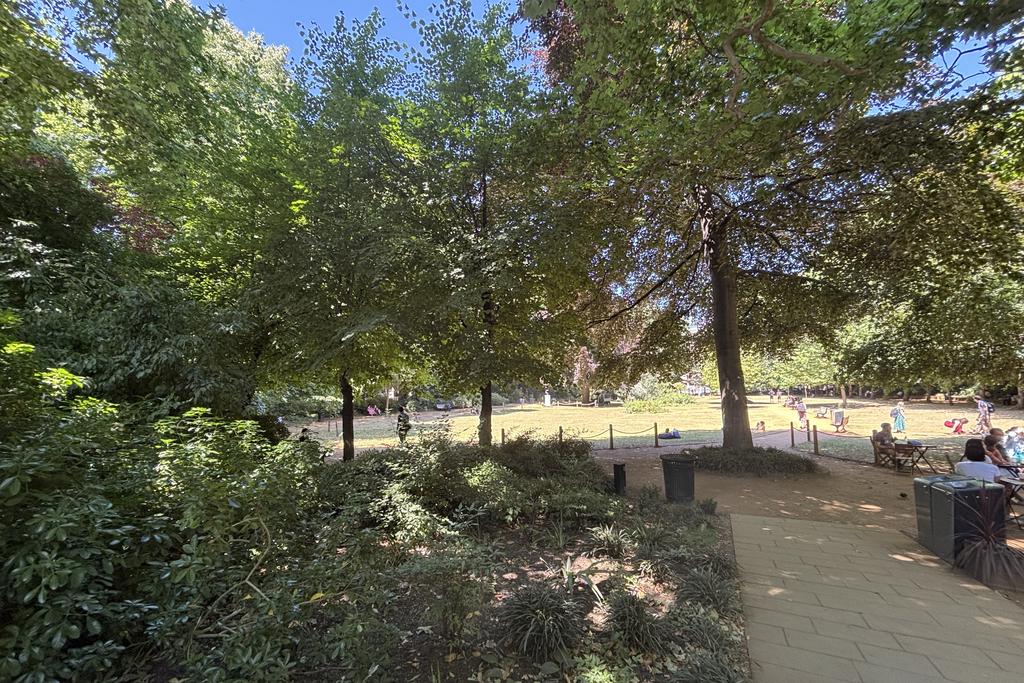 Nearby Gordon Square Garden