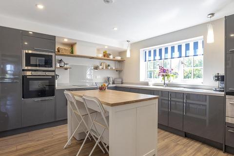 2 bedroom flat for sale, The Avenue, Sherborne