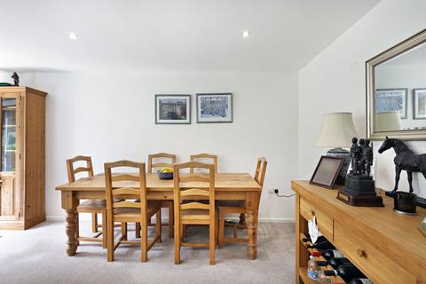 undefined, Churchill Drive, Cheltenham GL52