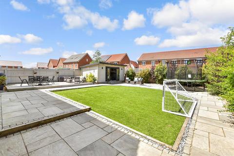 4 bedroom detached house for sale, Wheatsheaf Square, Whitfield, Dover, Kent