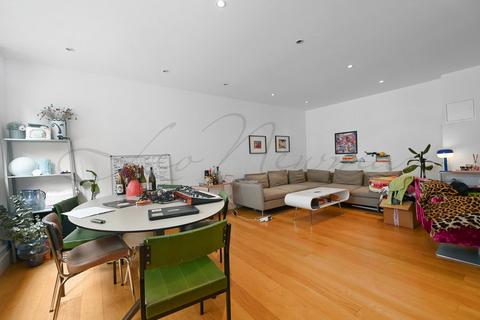 undefined, Fitzroy Mews, Fitzrovia, W1T