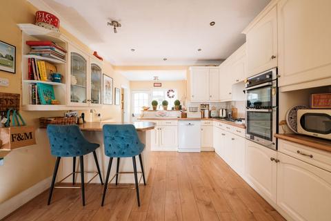8 Bradgate Road, Bedford, MK40 3DE