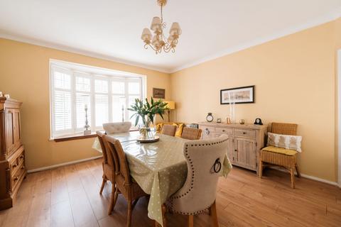 8 Bradgate Road, Bedford, MK40 3DE