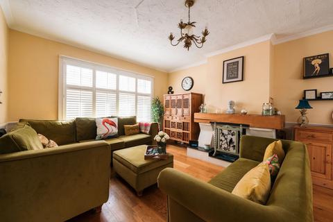 8 Bradgate Road, Bedford, MK40 3DE