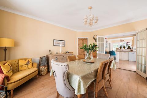 8 Bradgate Road, Bedford, MK40 3DE