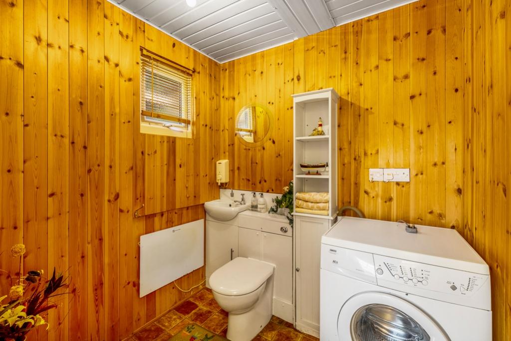 11 Balmoral Avenue (Spalding)-23