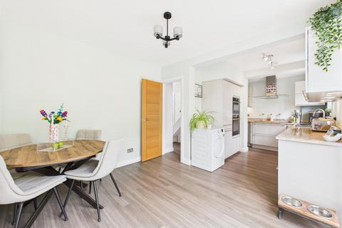 45 Newstead Rise, Caterham, CR3 6RS