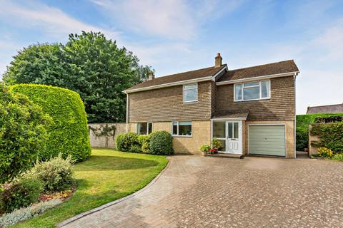 Fouracre Close, Ashton Keynes, Swindon, Wiltshire, SN6