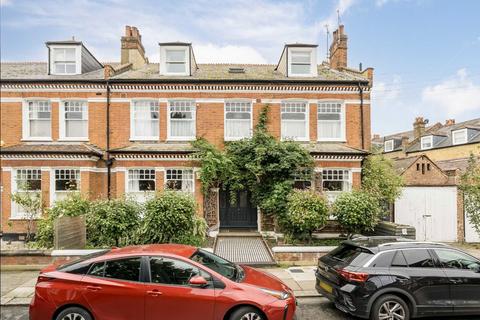 Bushnell Road, London SW17