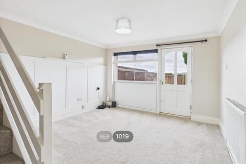 2 bedroom terraced house to rent, 155 Aberdovey Close, Bransholme, Hull, HU7 5DF