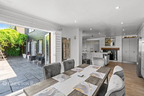 6 bedroom detached house for sale, Church Road, Alresford