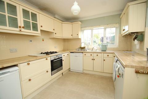 26 Gladstone Road, Farnborough, Orpington, BR6 7EA