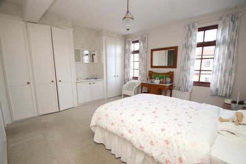 26 Gladstone Road, Farnborough, Orpington, BR6 7EA
