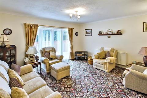 2 bedroom detached bungalow for sale, Cnwc Y Dintir, Cardigan