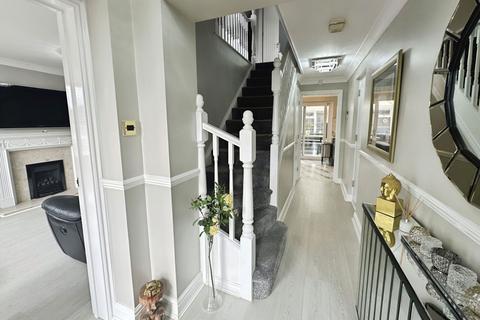 4 bedroom detached house for sale, Greyfriars Close, Dudley DY1