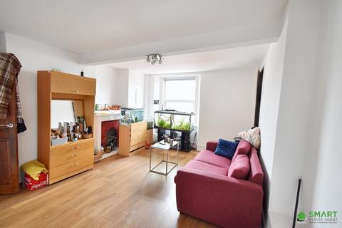 Flat 3, 102 Fore Street, Heavitree, Exeter, EX1 2RS