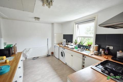 Flat 3, 102 Fore Street, Heavitree, Exeter, EX1 2RS
