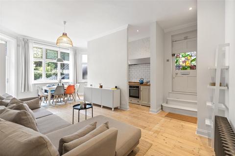 1 bedroom apartment for sale, Frognal, Hampstead London NW3