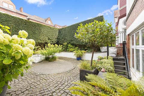 1 bedroom apartment for sale, Frognal, Hampstead London NW3