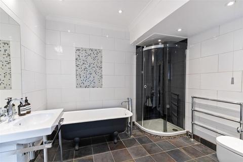 1 bedroom apartment for sale, Frognal, Hampstead London NW3
