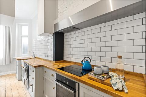 1 bedroom apartment for sale, Frognal, Hampstead London NW3