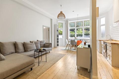 1 bedroom apartment for sale, Frognal, Hampstead London NW3