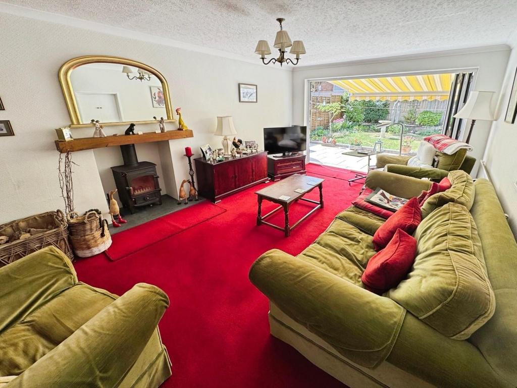 Living Room.jpg