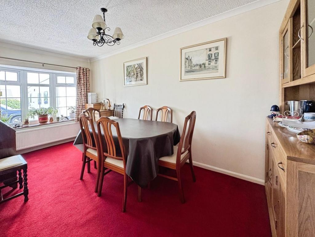 Dining Room.jpg