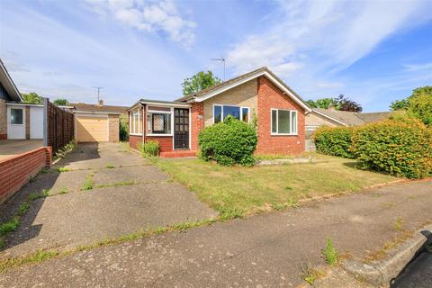 6 Warwick Avenue, Halesworth, IP19 8PZ