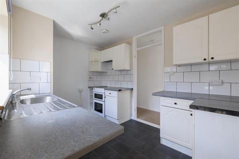 6 Warwick Avenue, Halesworth, IP19 8PZ