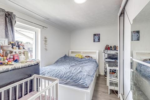 134 Woolmer Green, Basildon, SS15 5LR