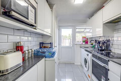 134 Woolmer Green, Basildon, SS15 5LR