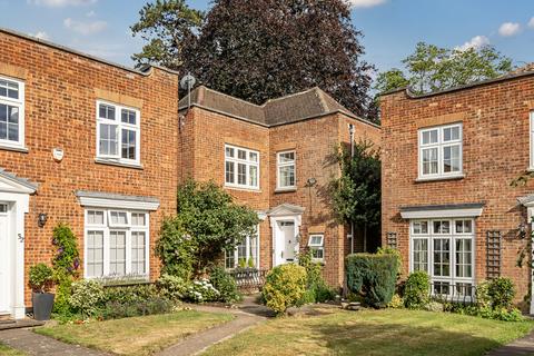 33 Azalea Walk, Pinner, HA5 2EJ