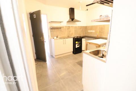 undefined, Fernbank Road, London