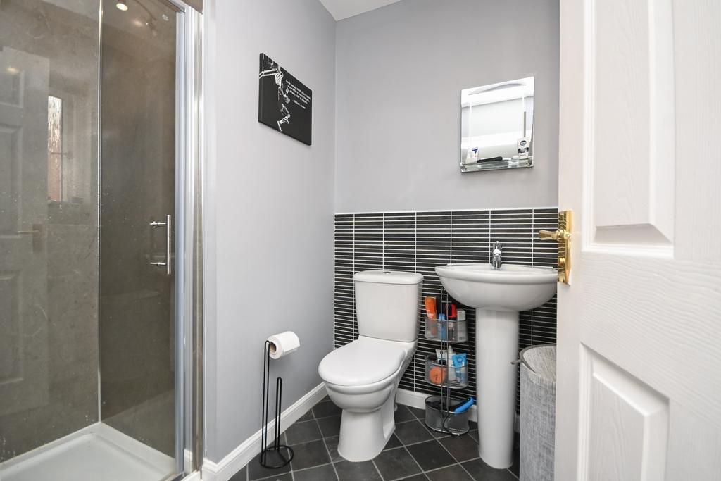 Bedroom No.2 En-Suite