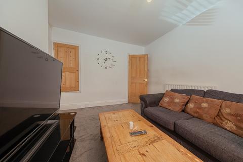 2 bedroom flat for sale, Leicester Road, Loughborough LE12