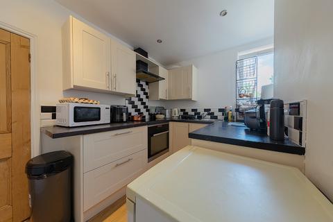 2 bedroom flat for sale, Leicester Road, Loughborough LE12