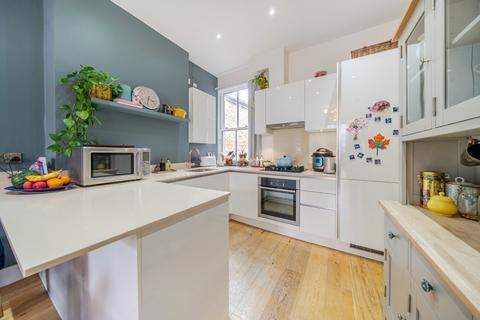 3 bedroom flat for sale, Norroy Road, Putney, London, SW15