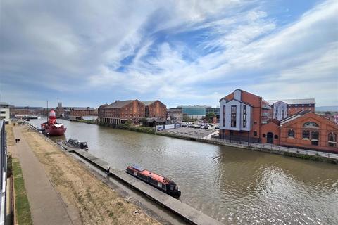 2 bedroom retirement property for sale, St. Ann Way, Gloucester