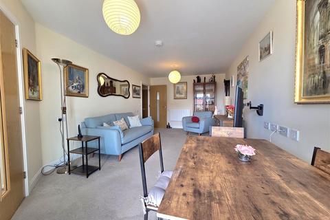 2 bedroom retirement property for sale, St. Ann Way, Gloucester