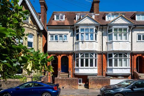 1 bedroom flat for sale, Dene Road, Guildford, Surrey, GU1
