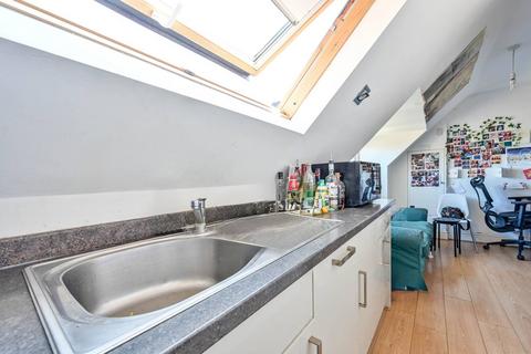1 bedroom flat for sale, Dene Road, Guildford, Surrey, GU1