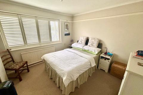 2 bedroom terraced house for sale, Peket Close, Staines-upon-Thames, Surrey, TW18