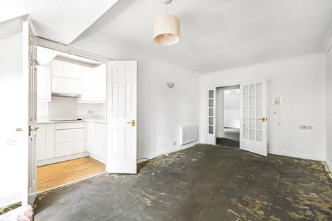 1 bedroom flat for sale, Barnside Court, Welwyn Garden City, AL8
